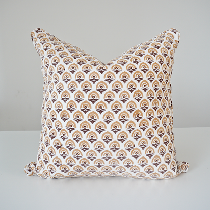 Square Arko Topaz 100% cotton block printed pillow cover. This artisan throw cushion features a repeating geometric arch-inspired pattern in warm brown and tan tones on a crisp white background, finished with tailored piped edges. Fine handmade artisan textile home decor.