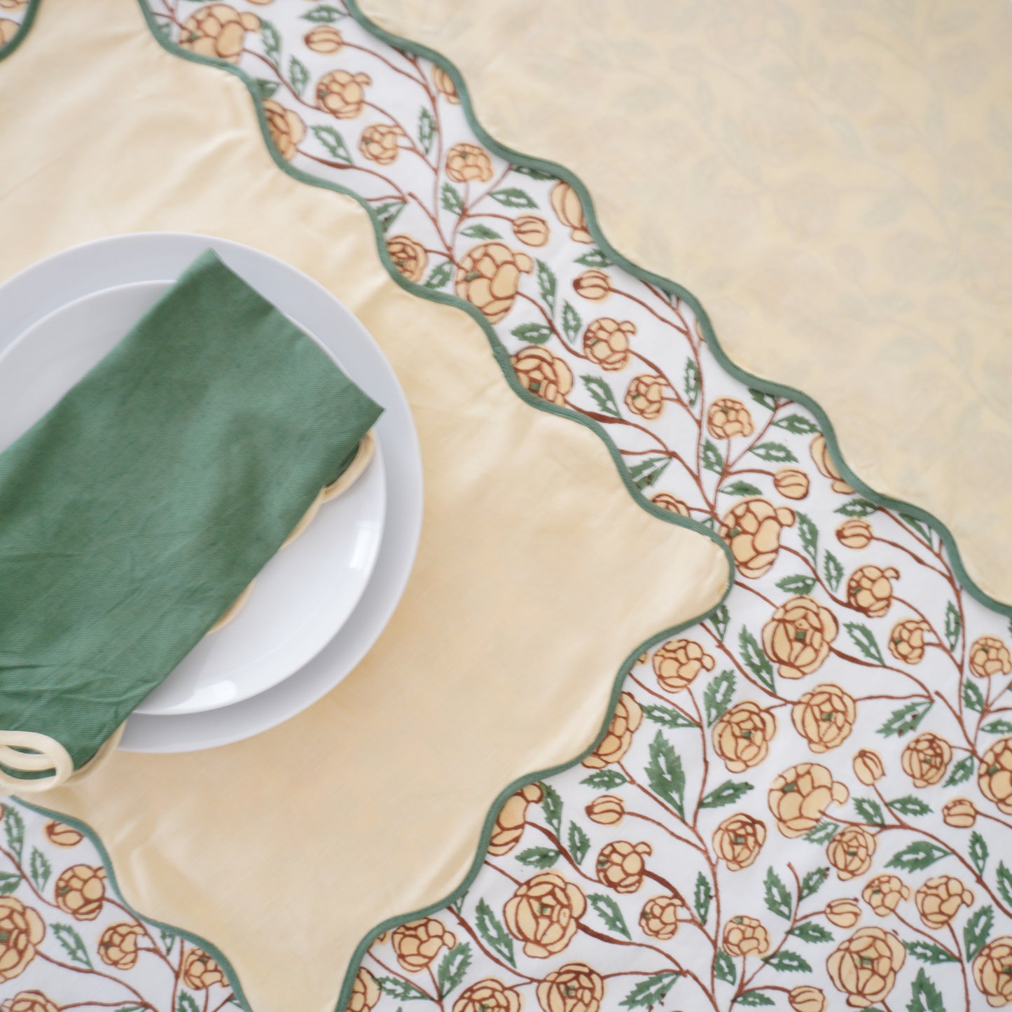 Fleurine Corn Table Cloth