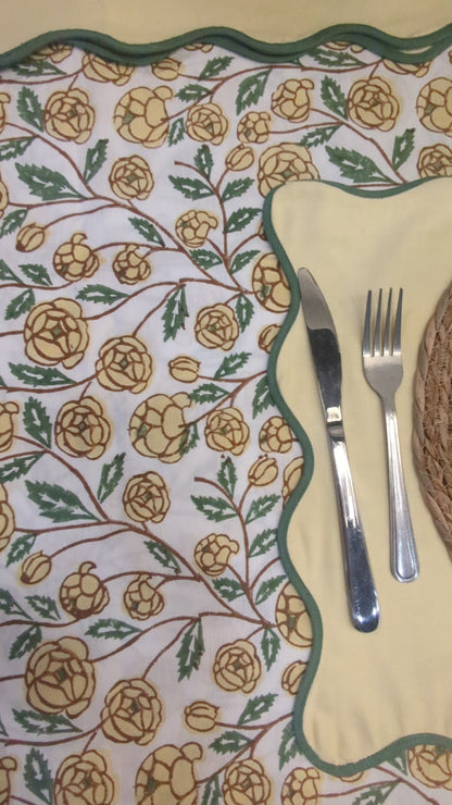 Creamed Corn Scalloped edge Table Runner